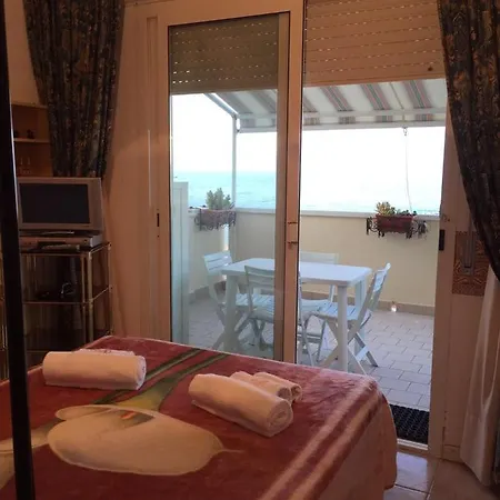 In * Marina di Montemarciano